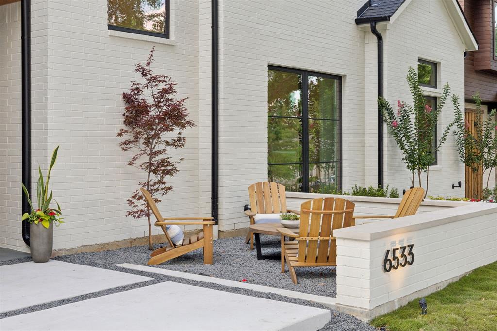 BOB O LINKS ESTATES - Residential