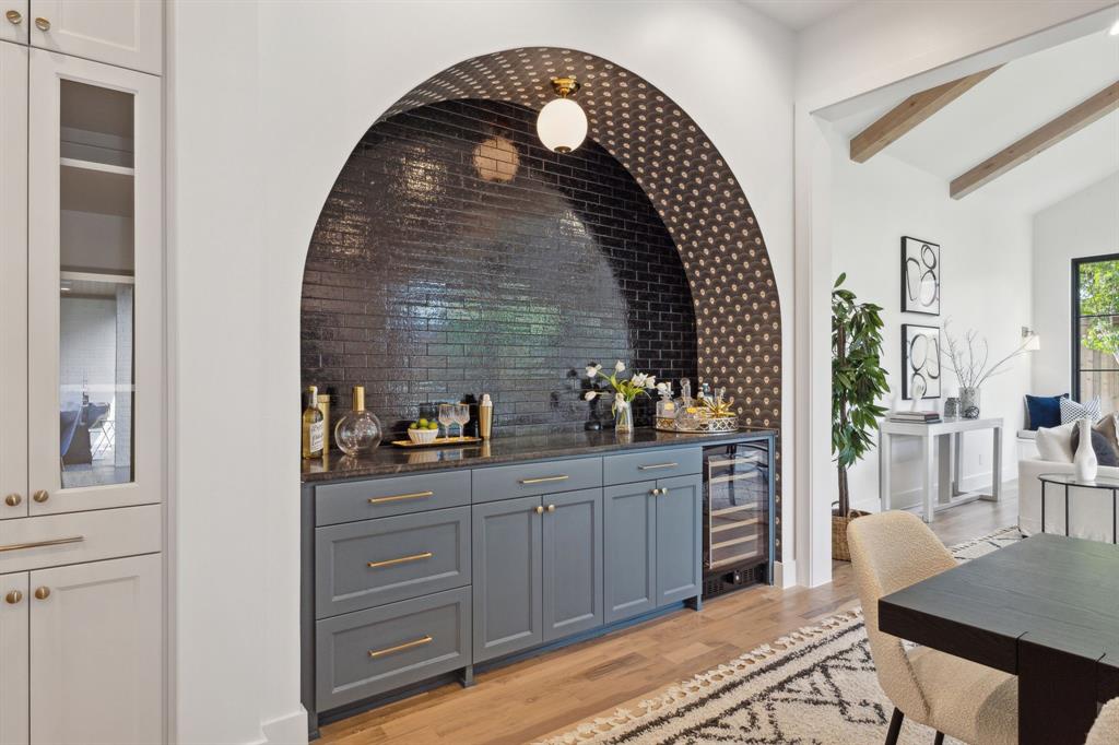 BOB O LINKS ESTATES - Residential