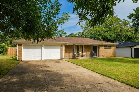 212 Belmont Street Hurst TX 76053