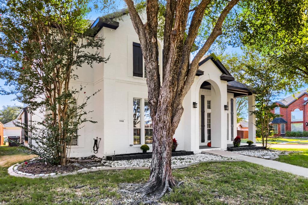 5501 Buckskin Drive