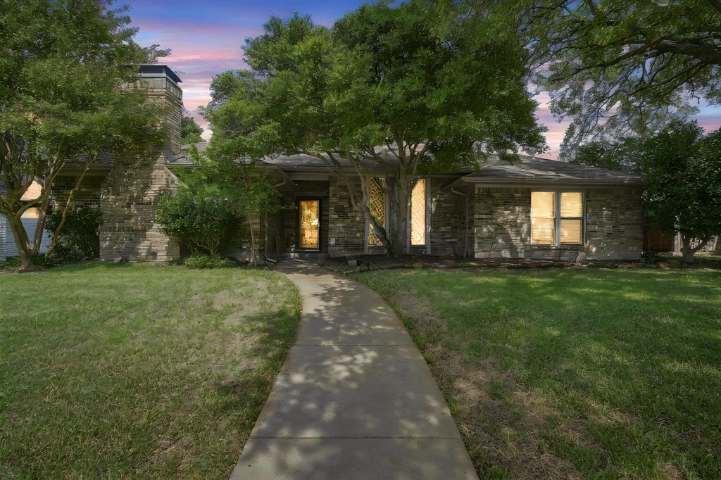 9947 Chimney Hill Lane