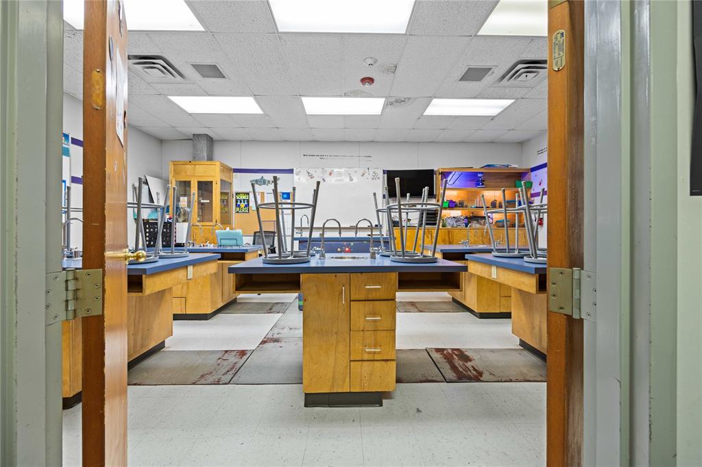 T&P RR CO #15 - Commercial Sale