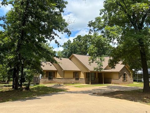 Photo of 105 Cumberland Circle, Denison, TX 75021 (MLS # 21014622) Photo of 105 Cumberland Circle, Denison, TX 75021 (MLS # 21014622)