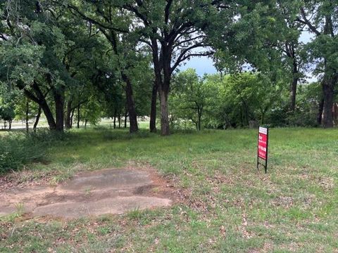 Photo of 4609 Oak Creek Drive, Arlington, TX 76017 (MLS # 21244725)