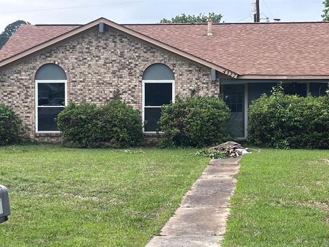 Photo of 4327 Marcell Circle, Texarkana, TX 75503 (MLS # 21258864)