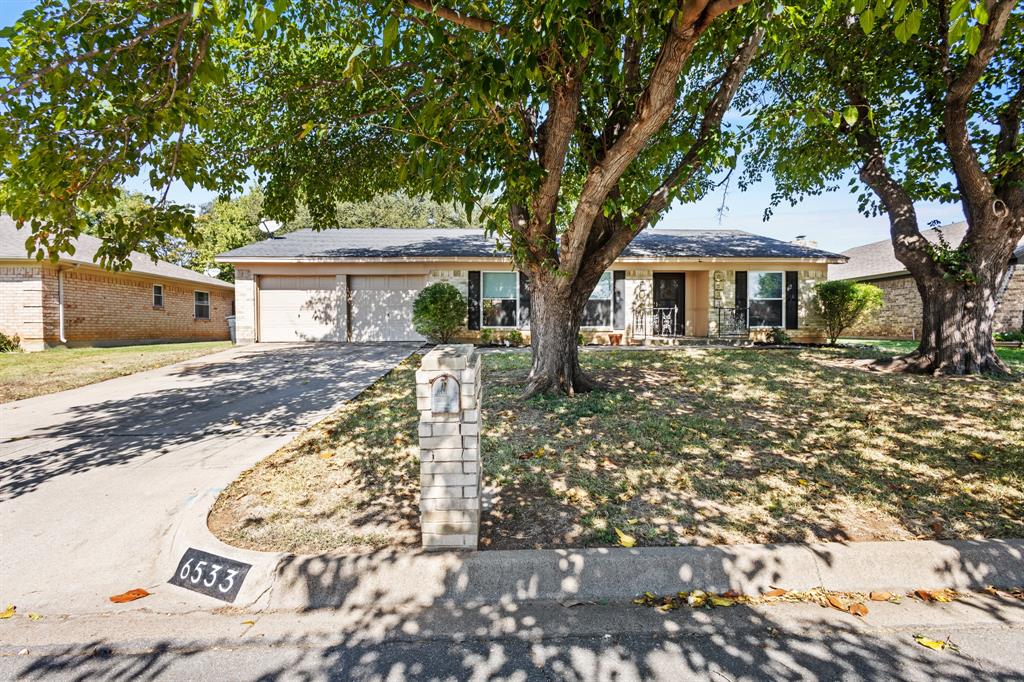6533 Circleview Drive