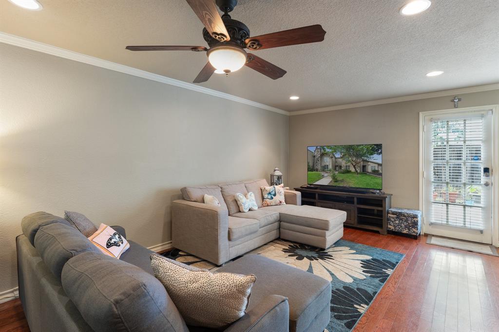 9433 Timberleaf Drive