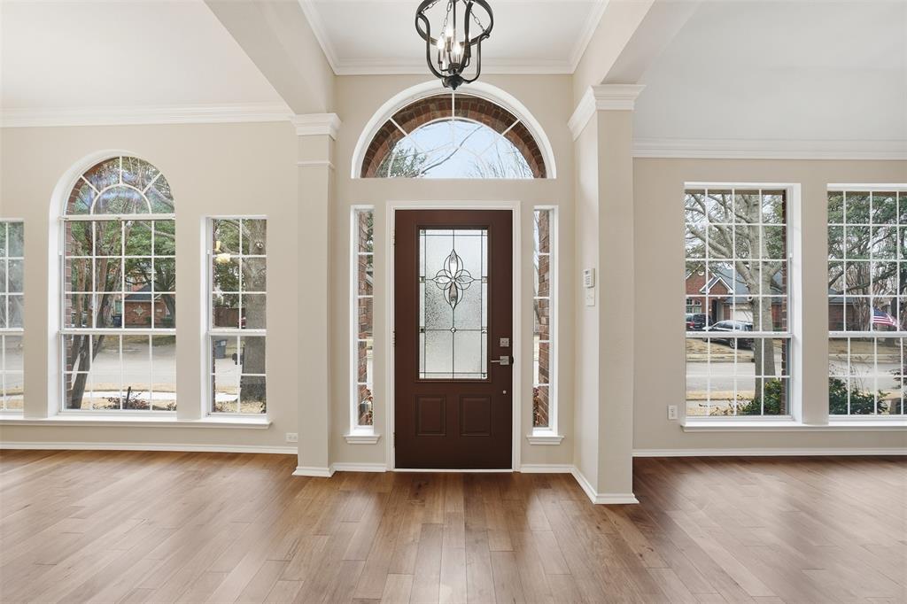 1426 Lone Star Court