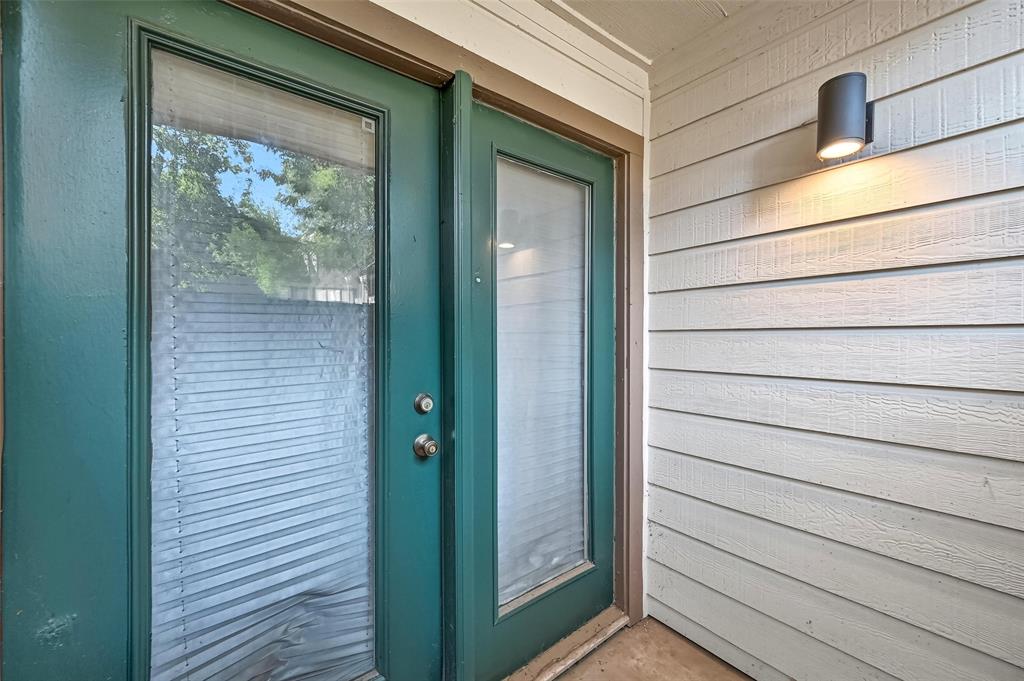 Arlington Oaks Condo - Residential Lease