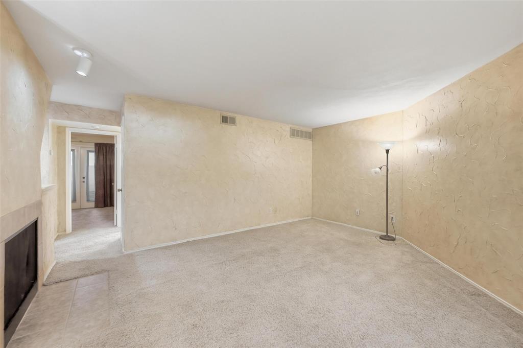 Arlington Oaks Condo - Residential Lease