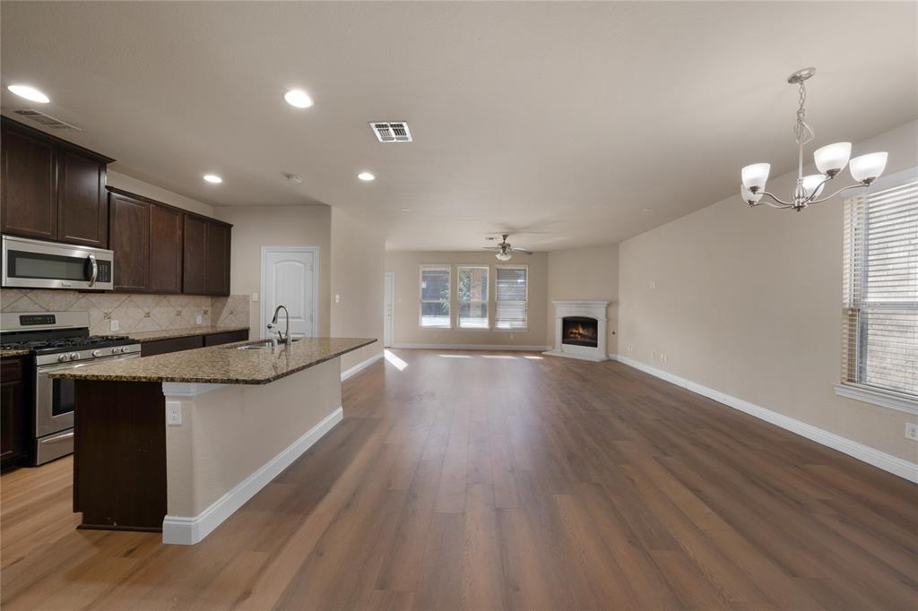 15517 Leadenhall Street