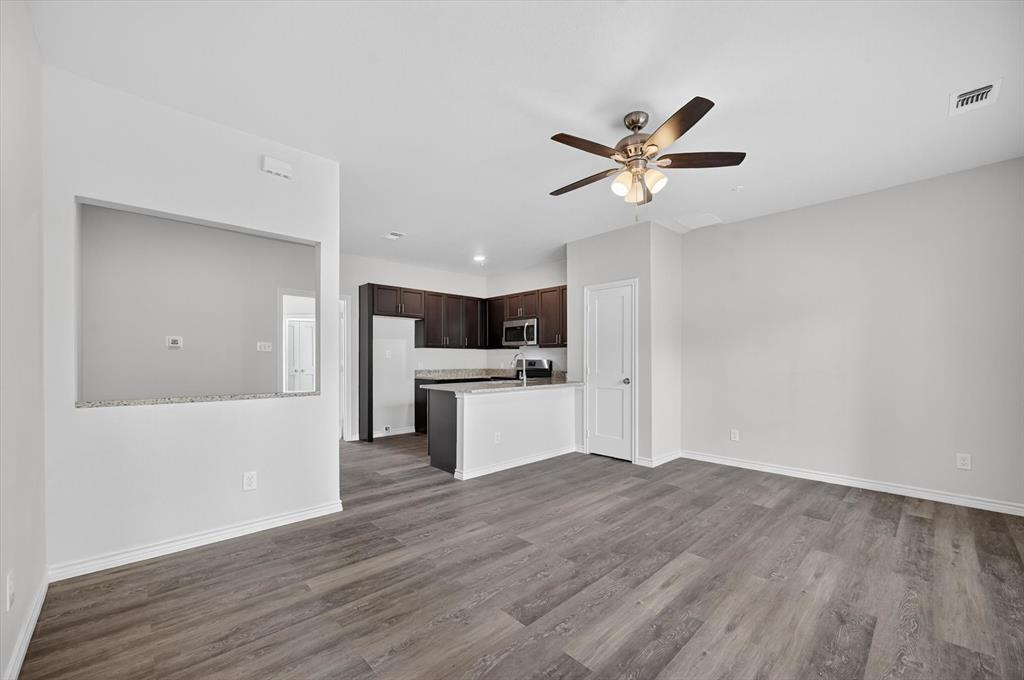 Lovers Lane Condos Ph 01 04 - Residential