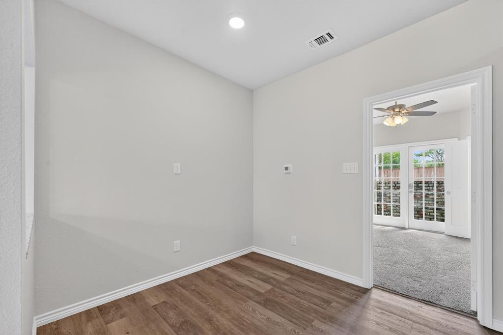 Lovers Lane Condos Ph 01 04 - Residential