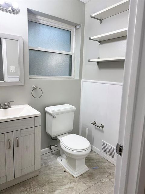 Tiny photo for 1026 Geronimo Arrow, Carrollton, TX 75006 (MLS # 21101256)