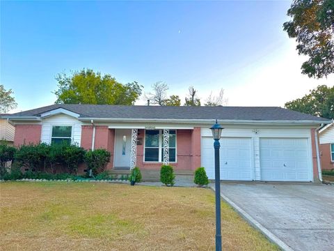 Tiny photo for 1026 Geronimo Arrow, Carrollton, TX 75006 (MLS # 21101256)