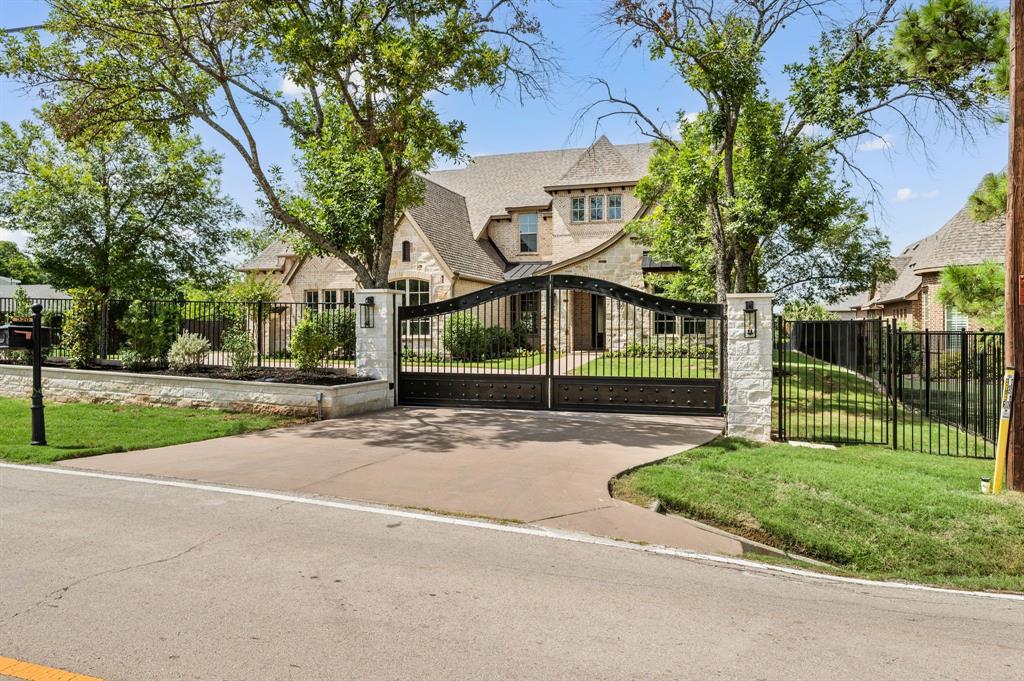 320 W Highland Street