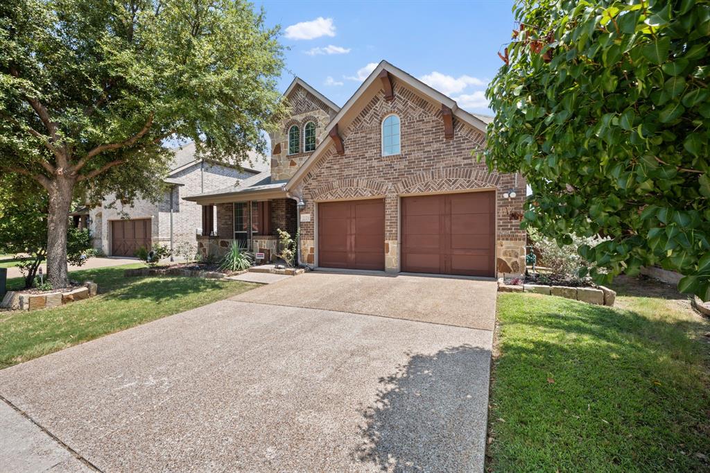 2528 Louis Lane