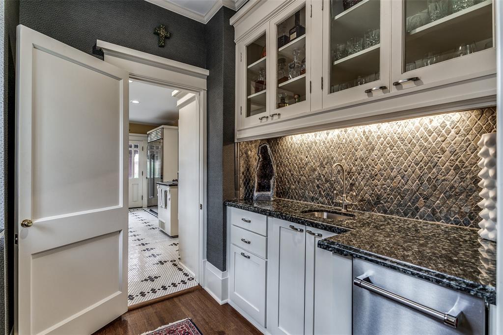 Munger Place - Residential