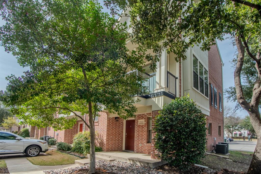 2122 Grove Park Lane