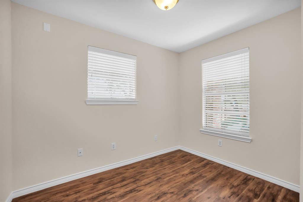 2122 Grove Park Lane