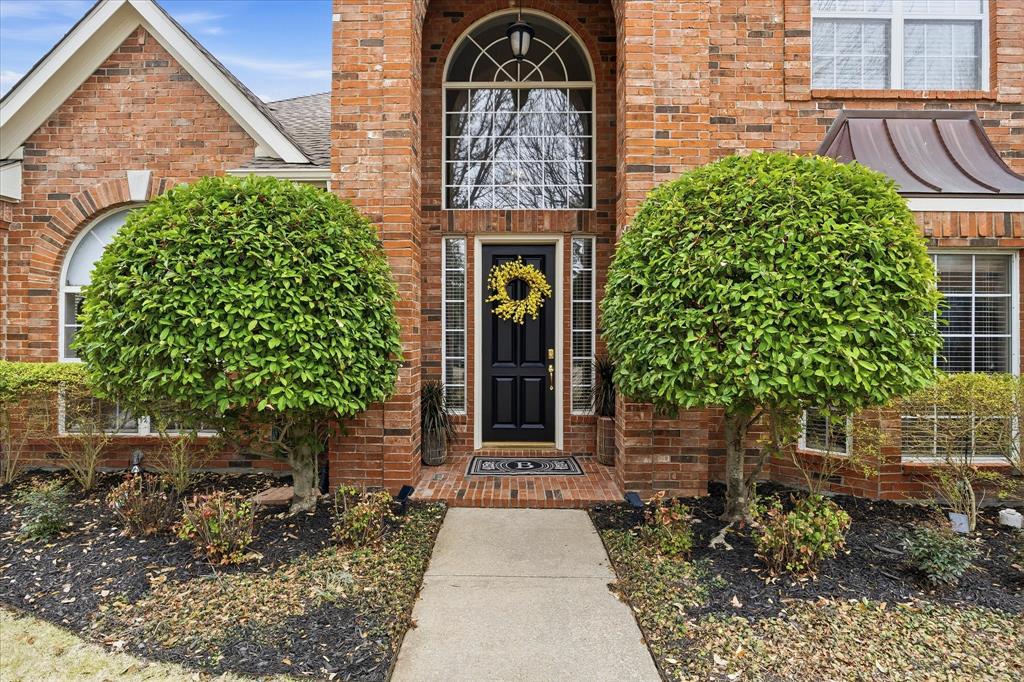 207 Mallard Lakes Drive