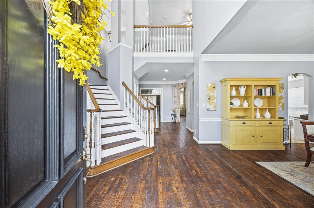 207 Mallard Lakes Drive