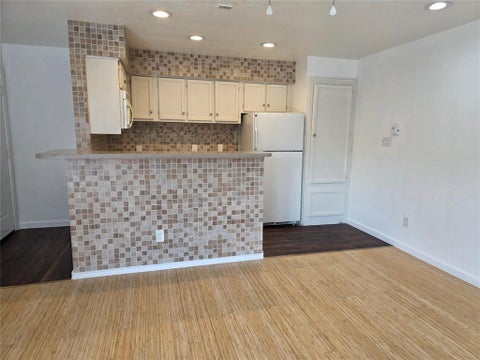 Tiny photo for 2300 Balsam Drive #G306, Arlington, TX 76006 (MLS # 21340828)