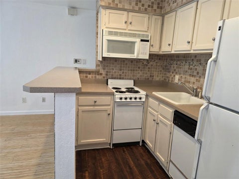 Tiny photo for 2300 Balsam Drive #G306, Arlington, TX 76006 (MLS # 21340828)