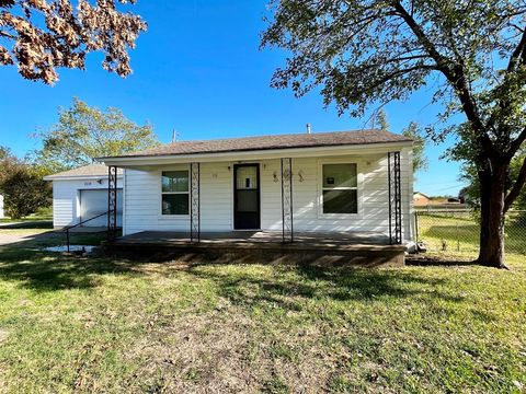 110 N Hwy 34 Street Kaufman TX 75142