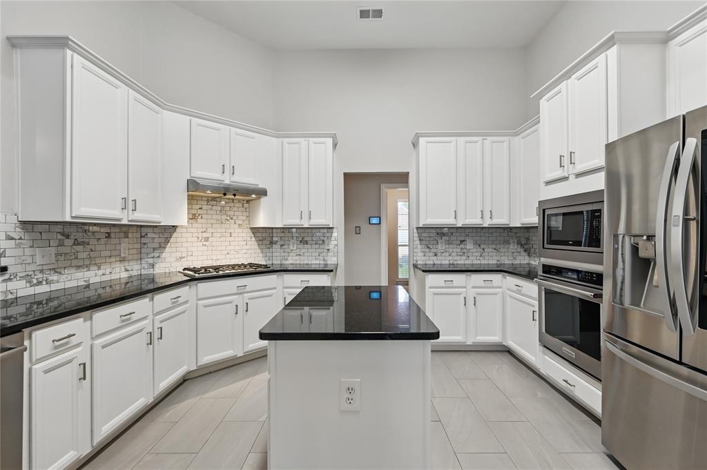 Flower Mound, Texas 75028, United States, 3 Bedrooms Bedrooms, ,2 BathroomsBathrooms,Residential,Pending,127950