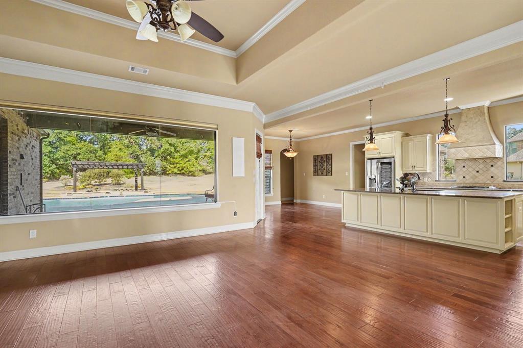 6909 Heritage Oaks Drive
