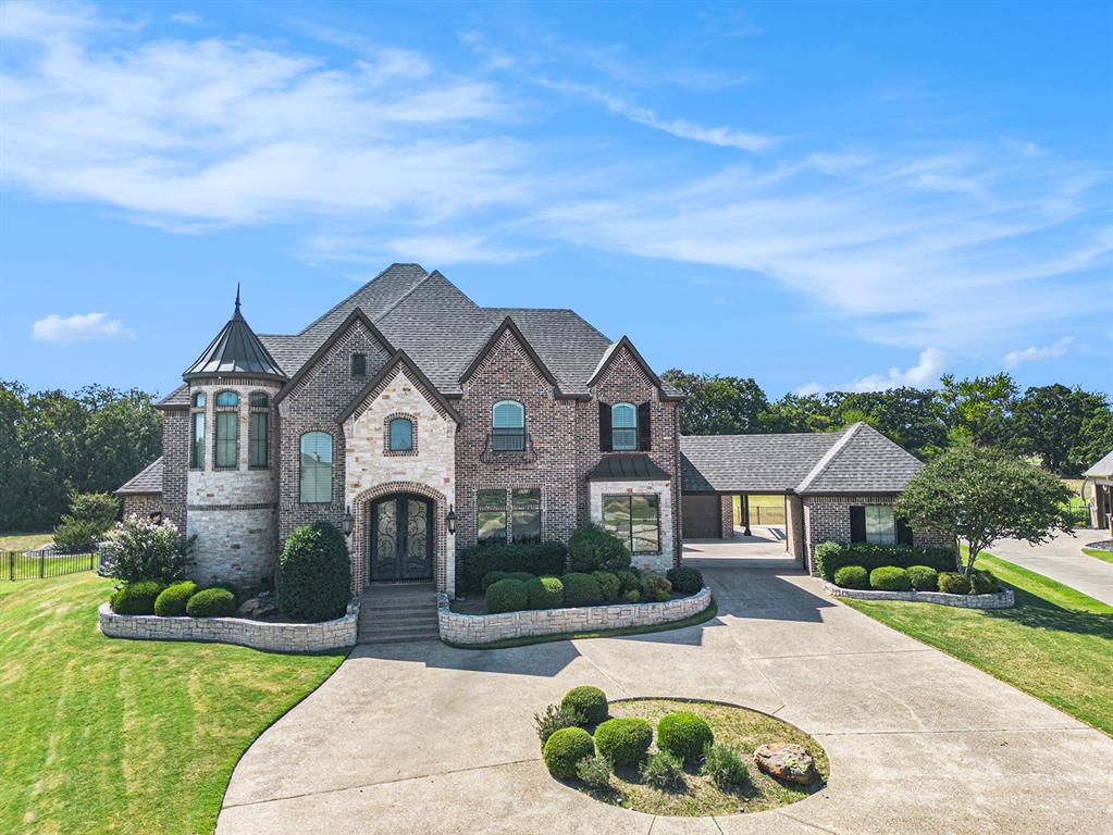 6909 Heritage Oaks Drive