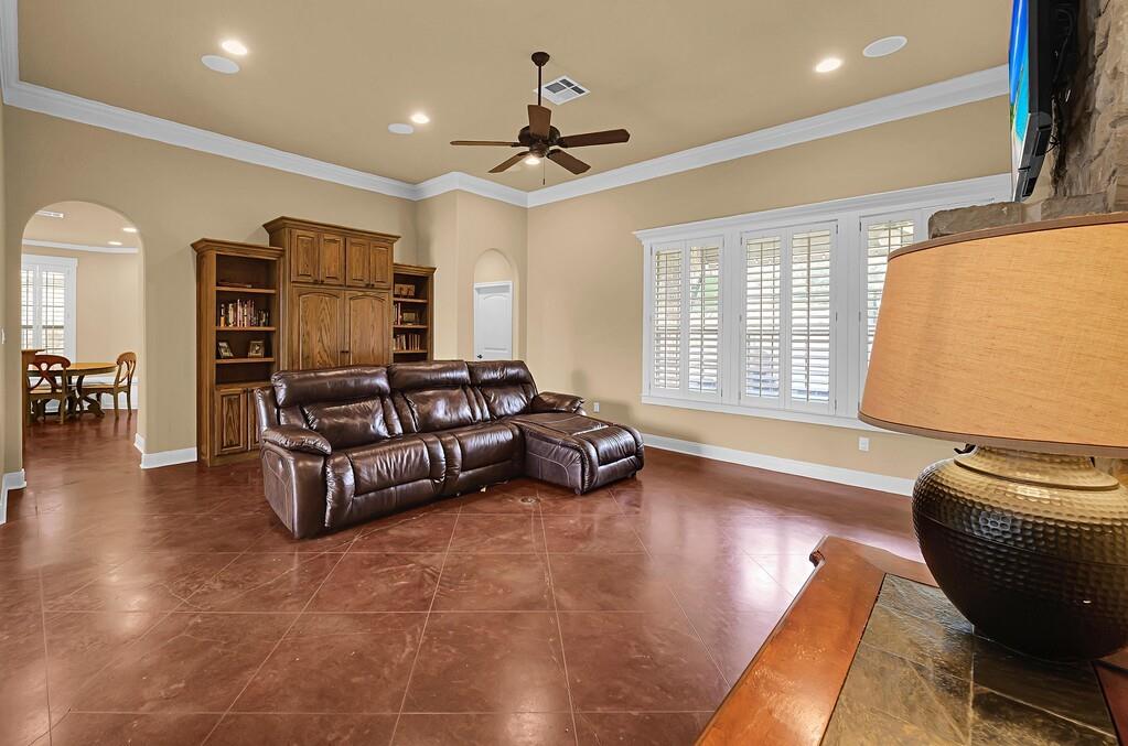 304 Chamberly Road