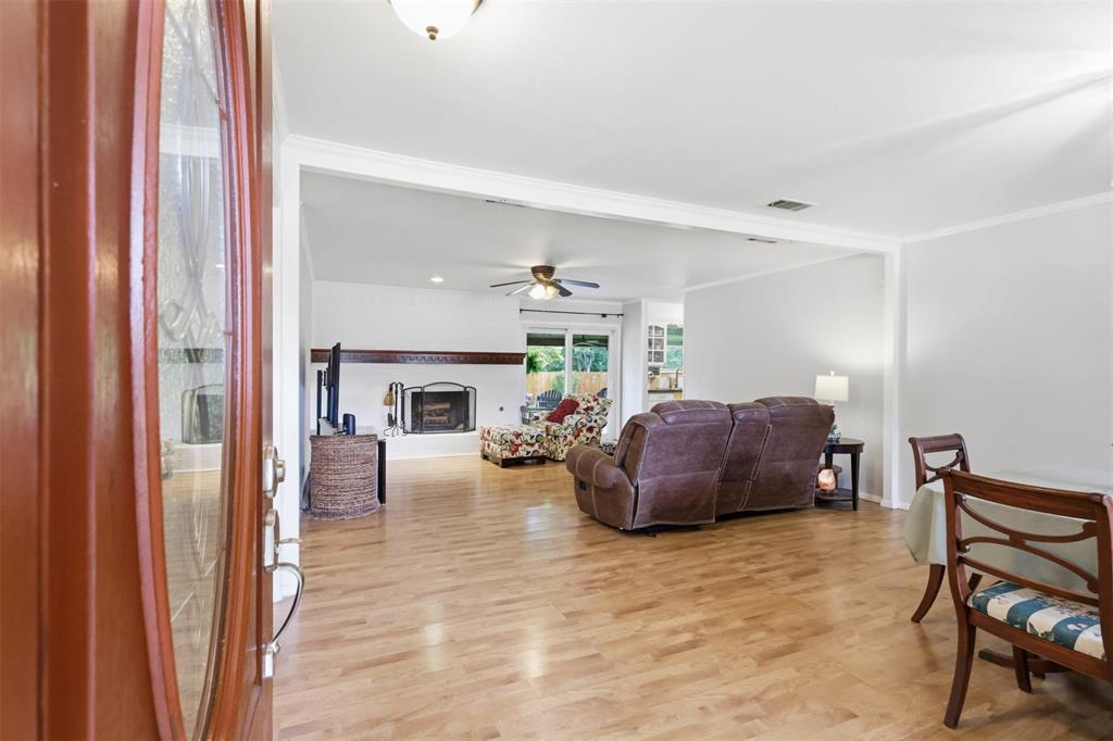 6104 Cliffside Drive