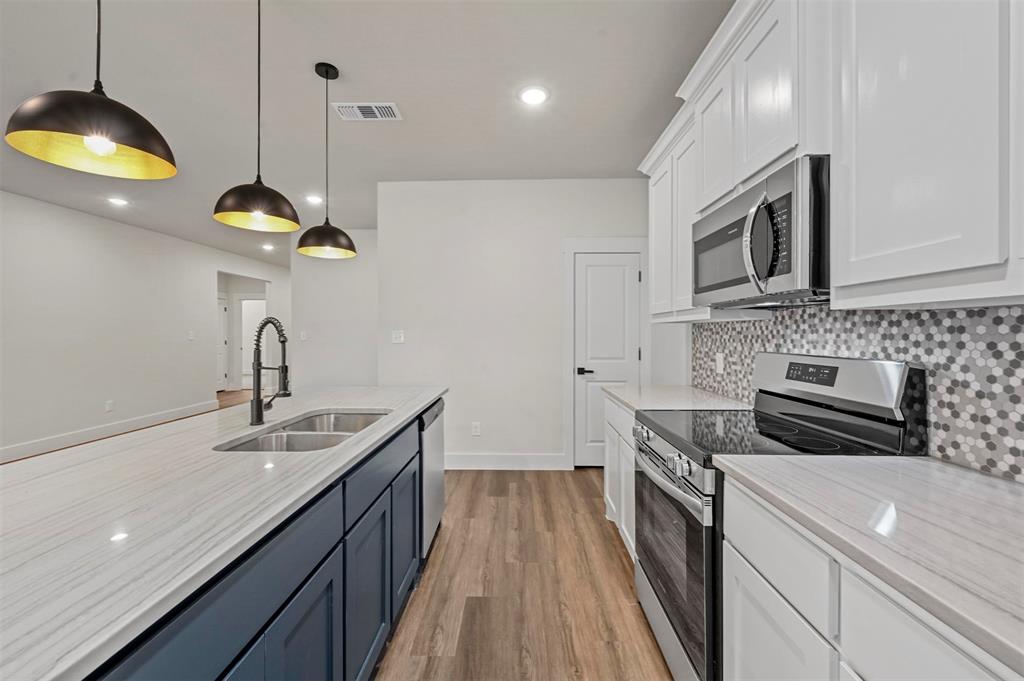634 W Owings