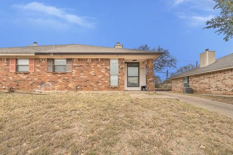 5709 Ranchogrande Drive Arlington TX 76017