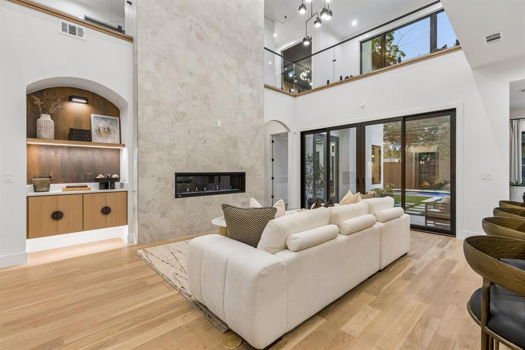 Lovers Lane Heights - Residential