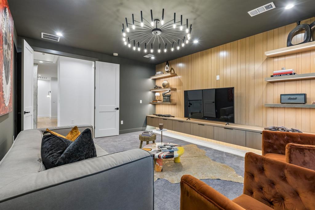 Lovers Lane Heights - Residential