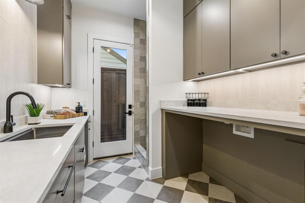 Lovers Lane Heights - Residential