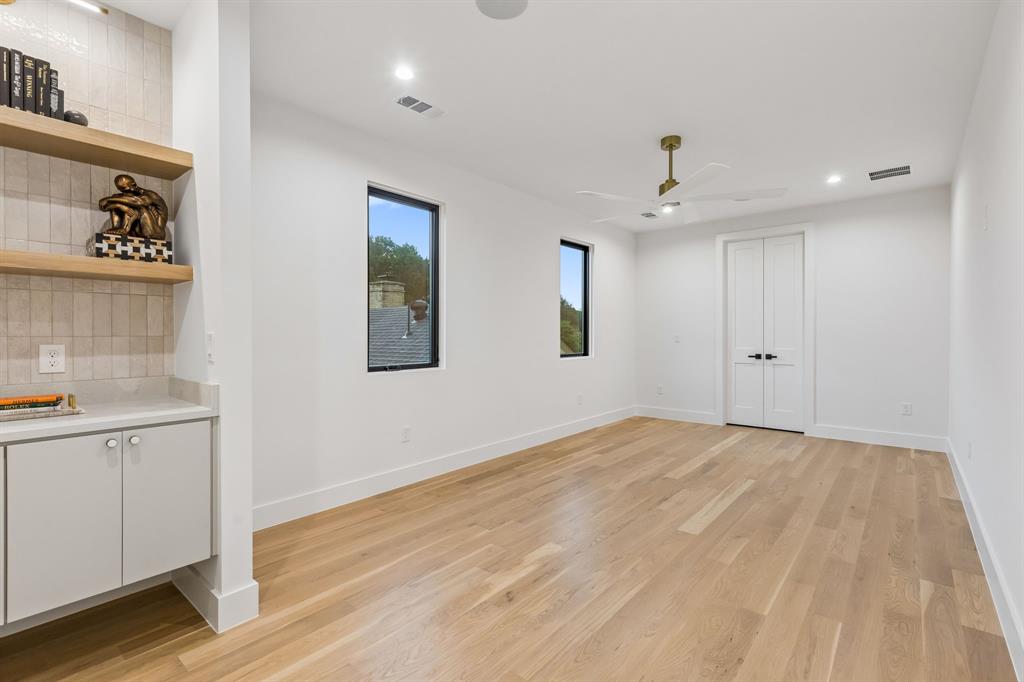 Lovers Lane Heights - Residential