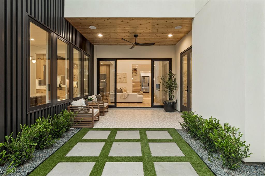 Lovers Lane Heights - Residential