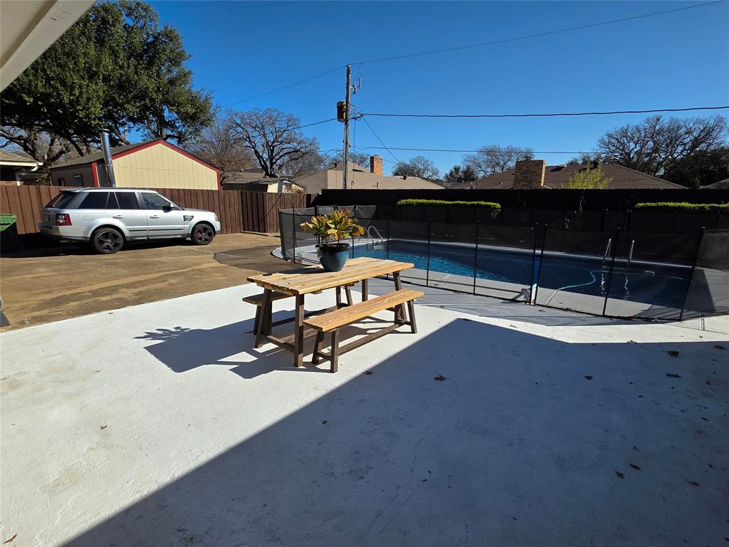 Turf Club Estates Addition Blk - Residential