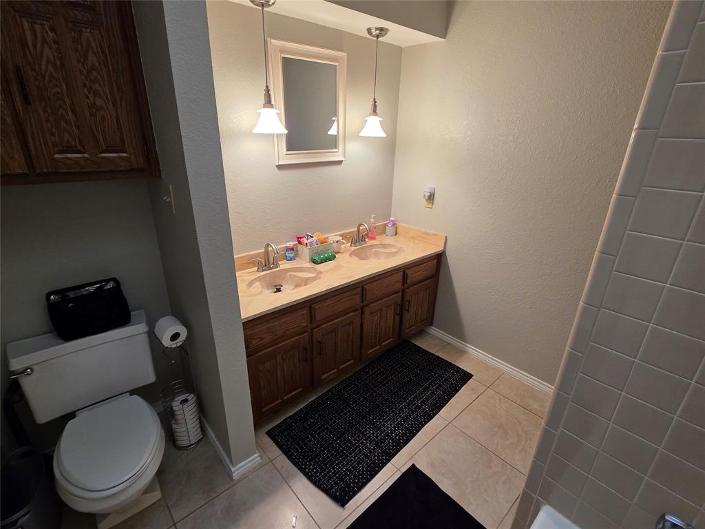 Turf Club Estates Addition Blk - Residential