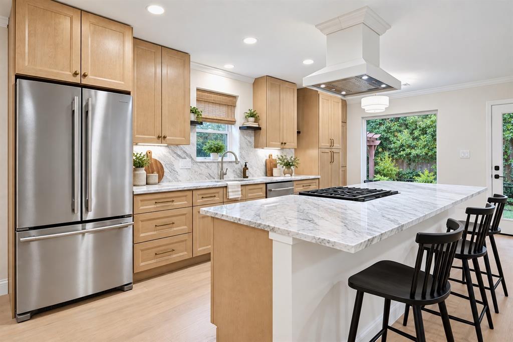 407 Valley Cove Drive