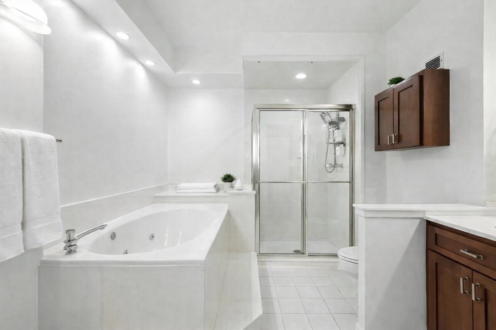 Bonaventure Condominiums - Residential