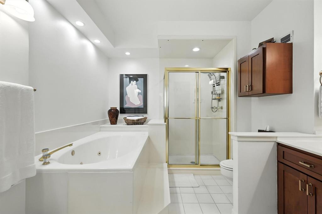 Bonaventure Condominiums - Residential