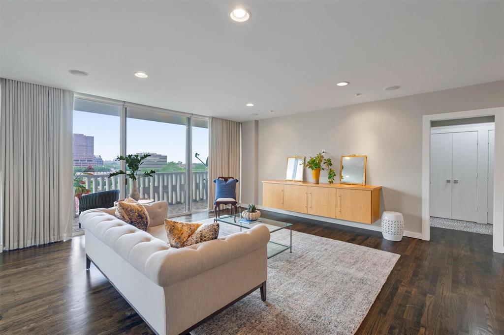 Turtle Crk North Condo - Residential