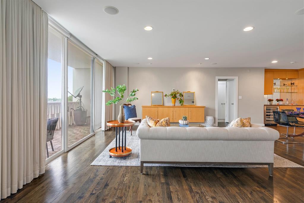 Turtle Crk North Condo - Residential