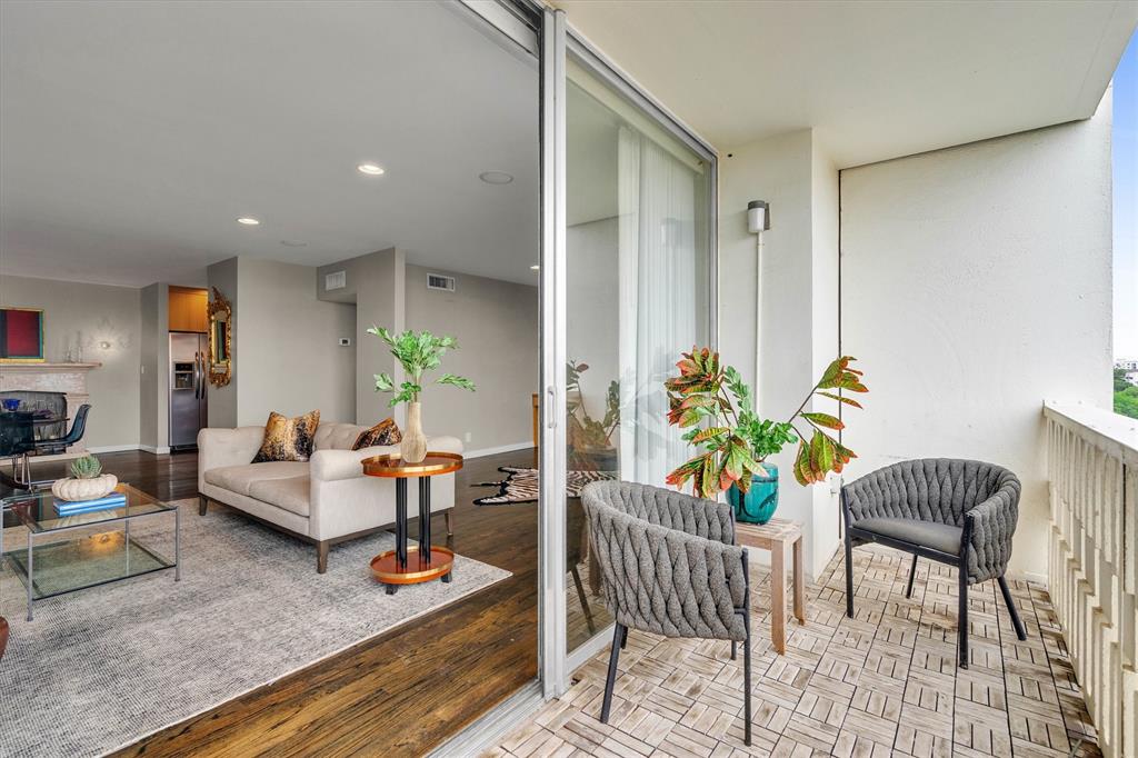 Turtle Crk North Condo - Residential