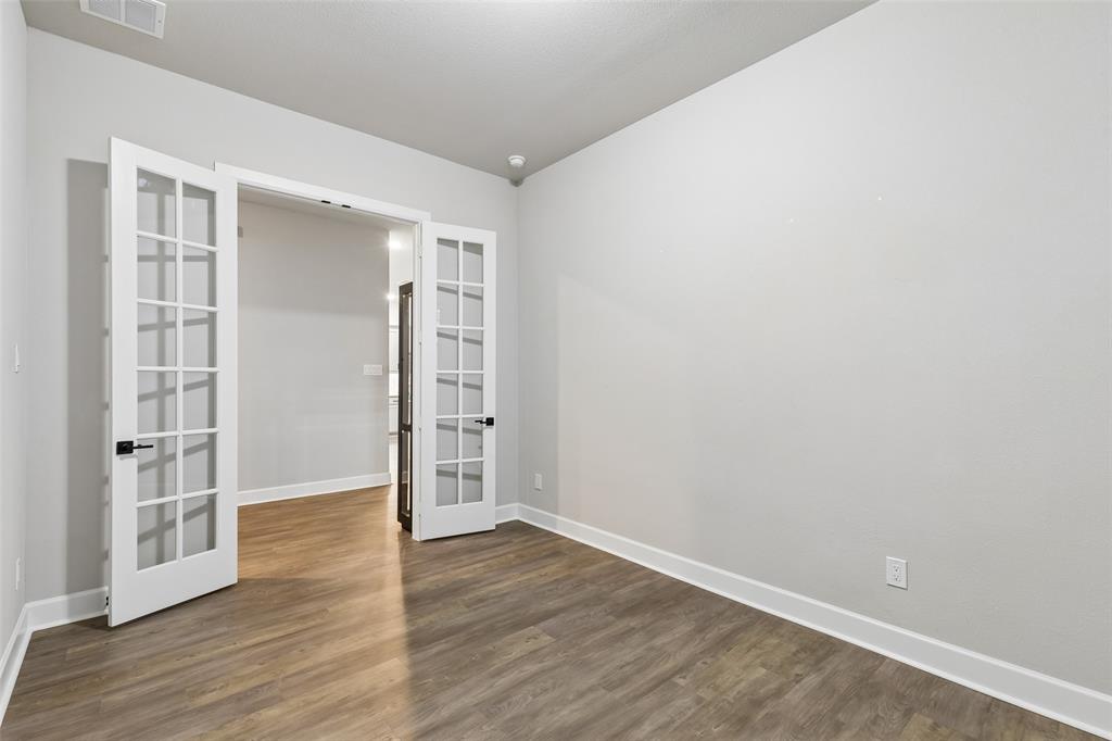 1812 Leo Drive